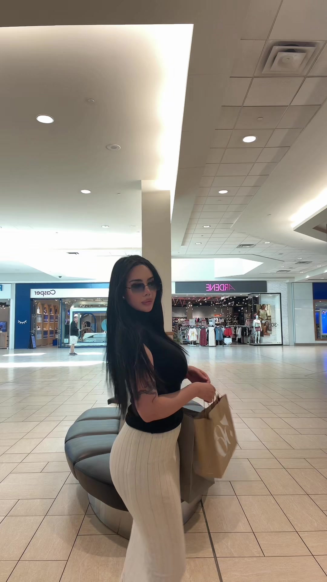 @🖤