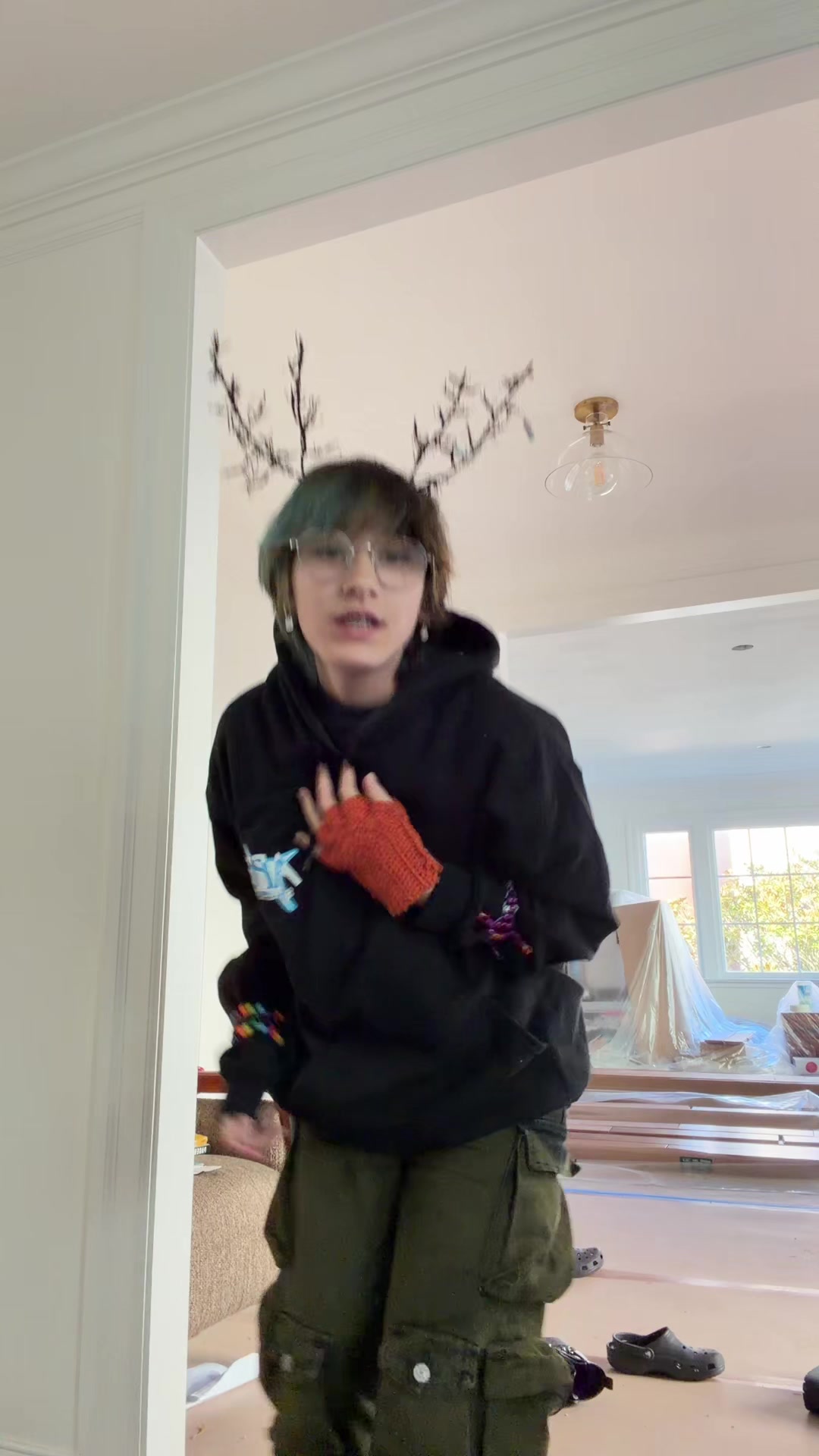 @J@3>0<