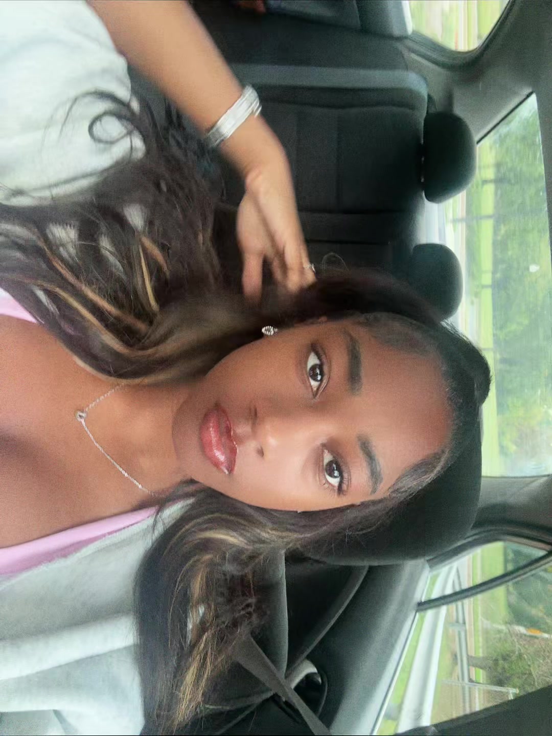 @Thegirlnextdoor😇