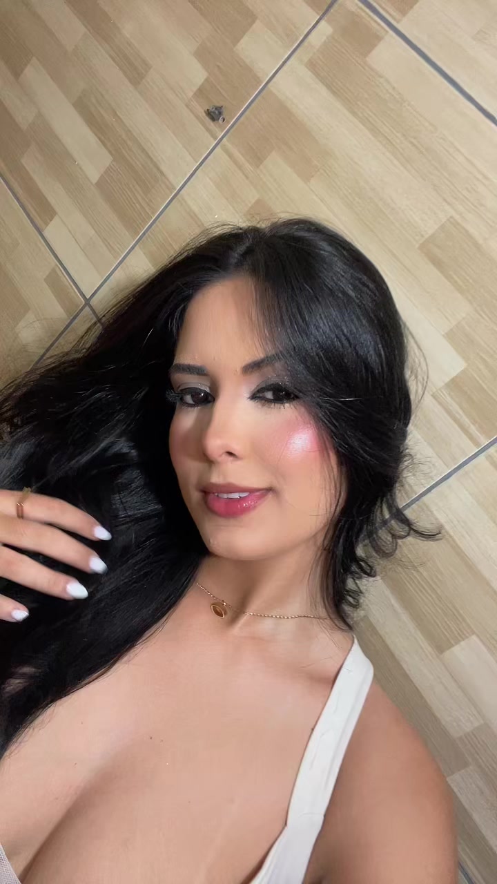 @Adriana alves