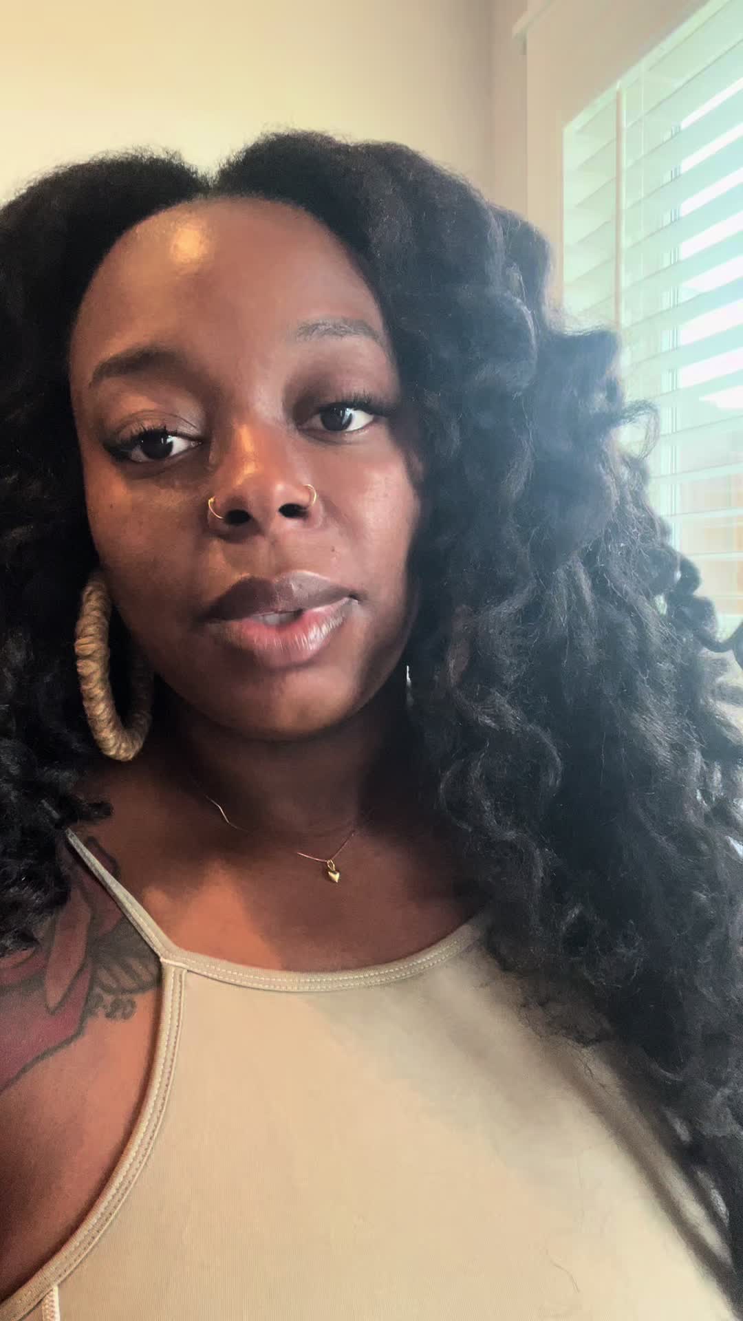 @Essencetheherbalist