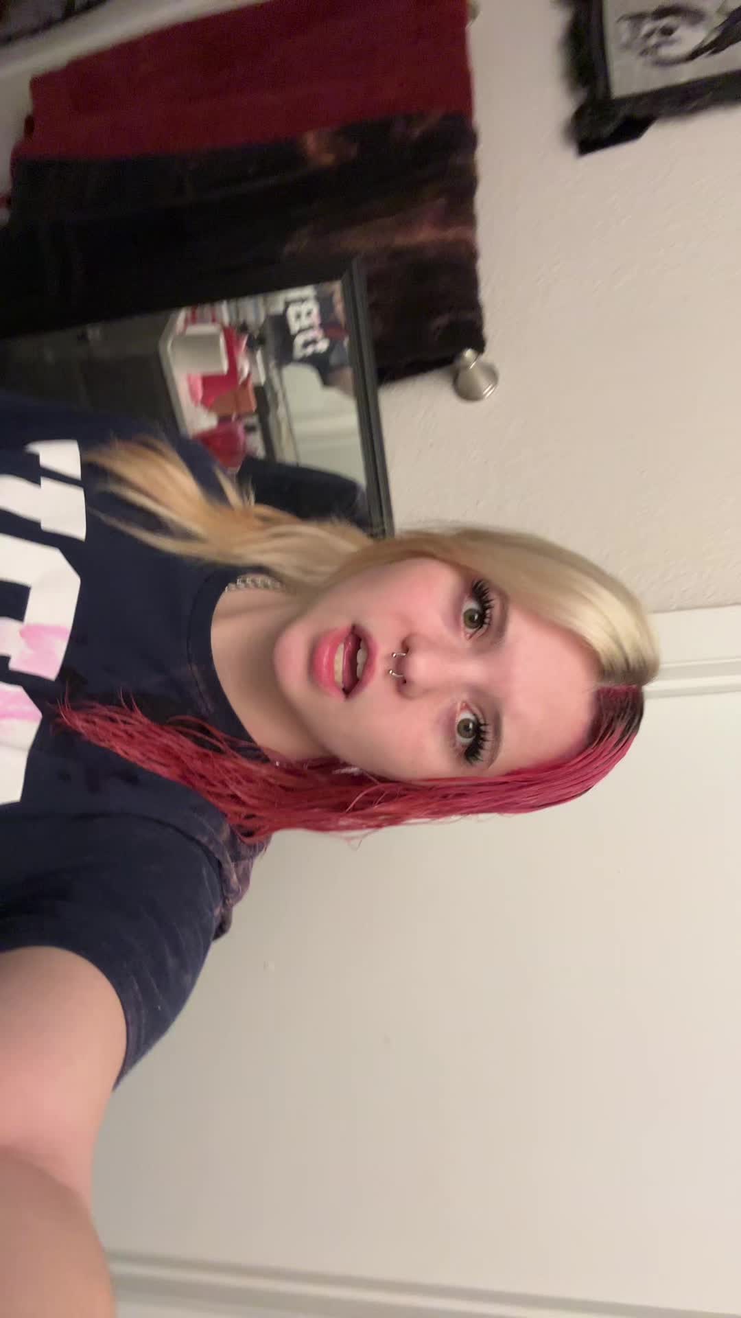 @:3