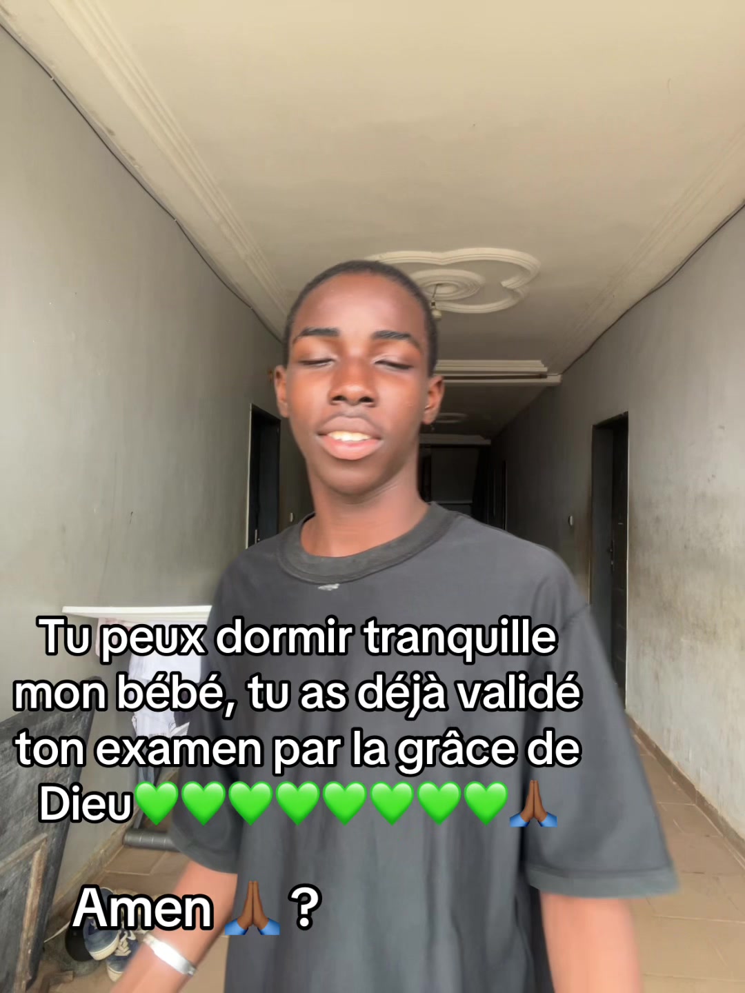 @YOᗩᑎᑎ3᙭