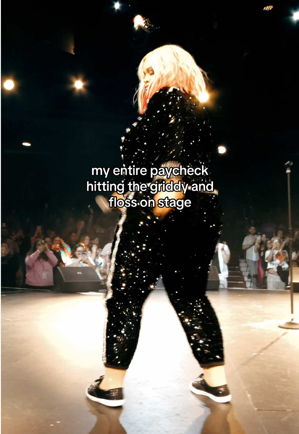 @Bella | CONCERT PHOTOGRAPHER