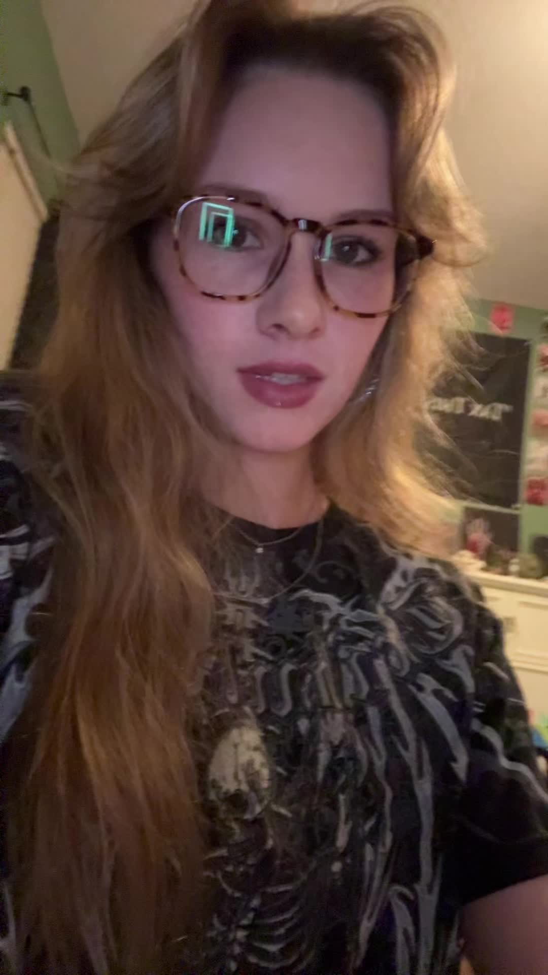 @chloeee