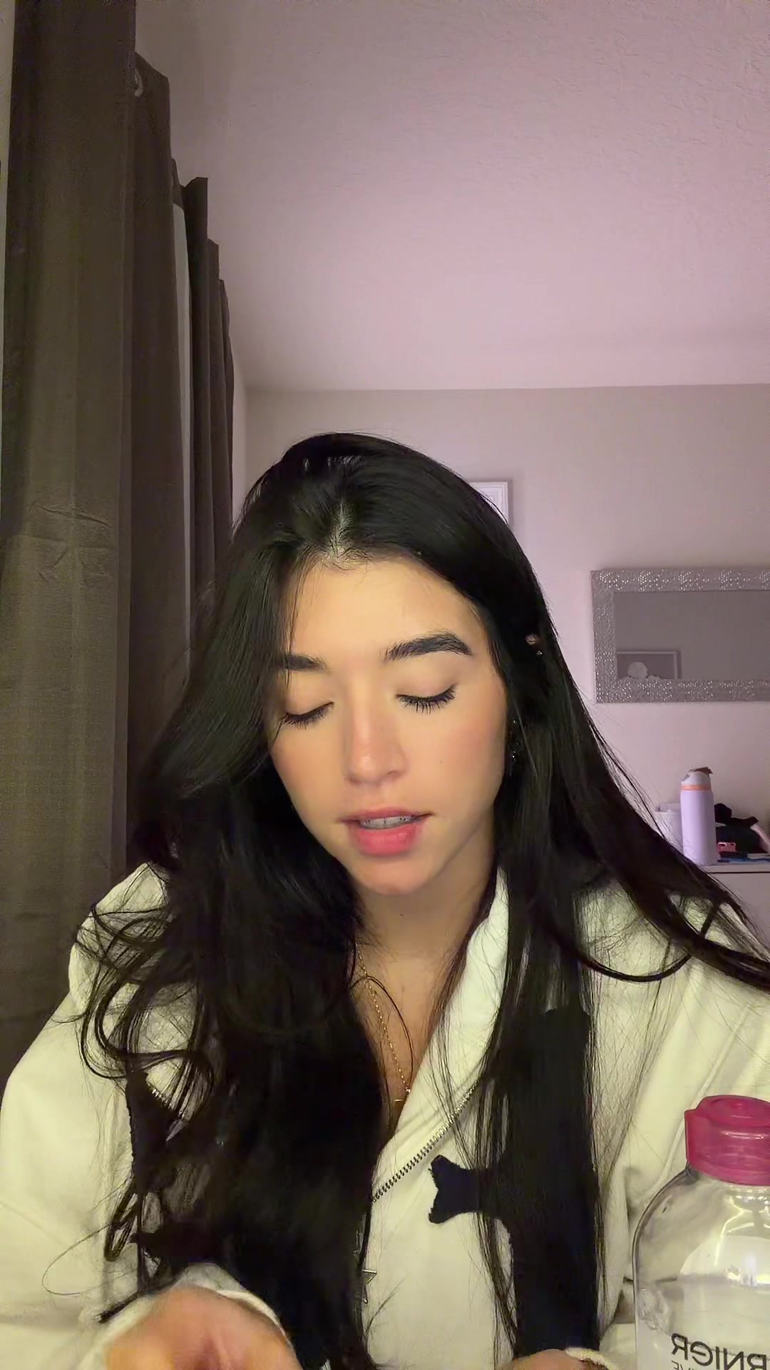 @Valeria