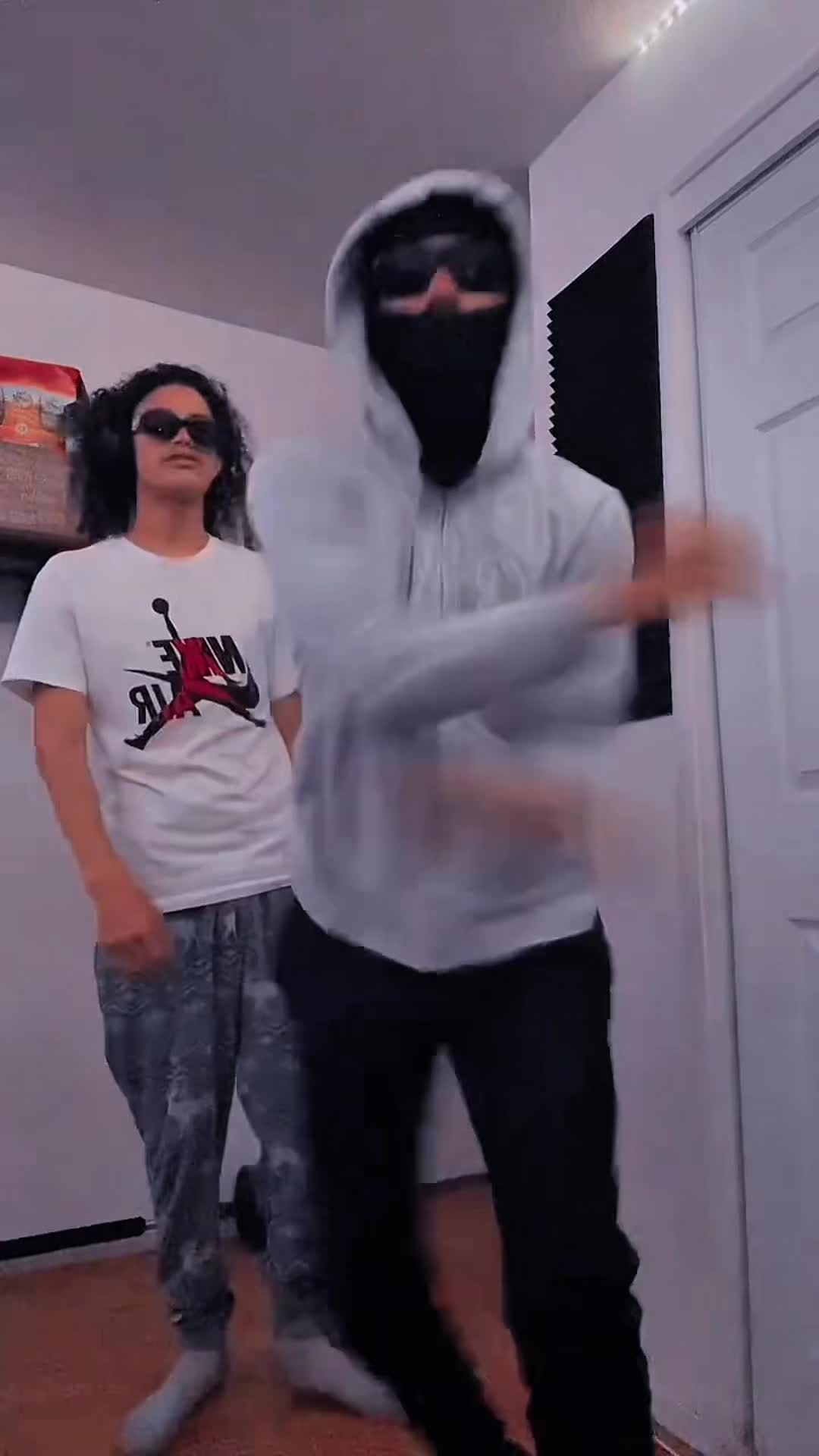 @Blxckhouse☄️