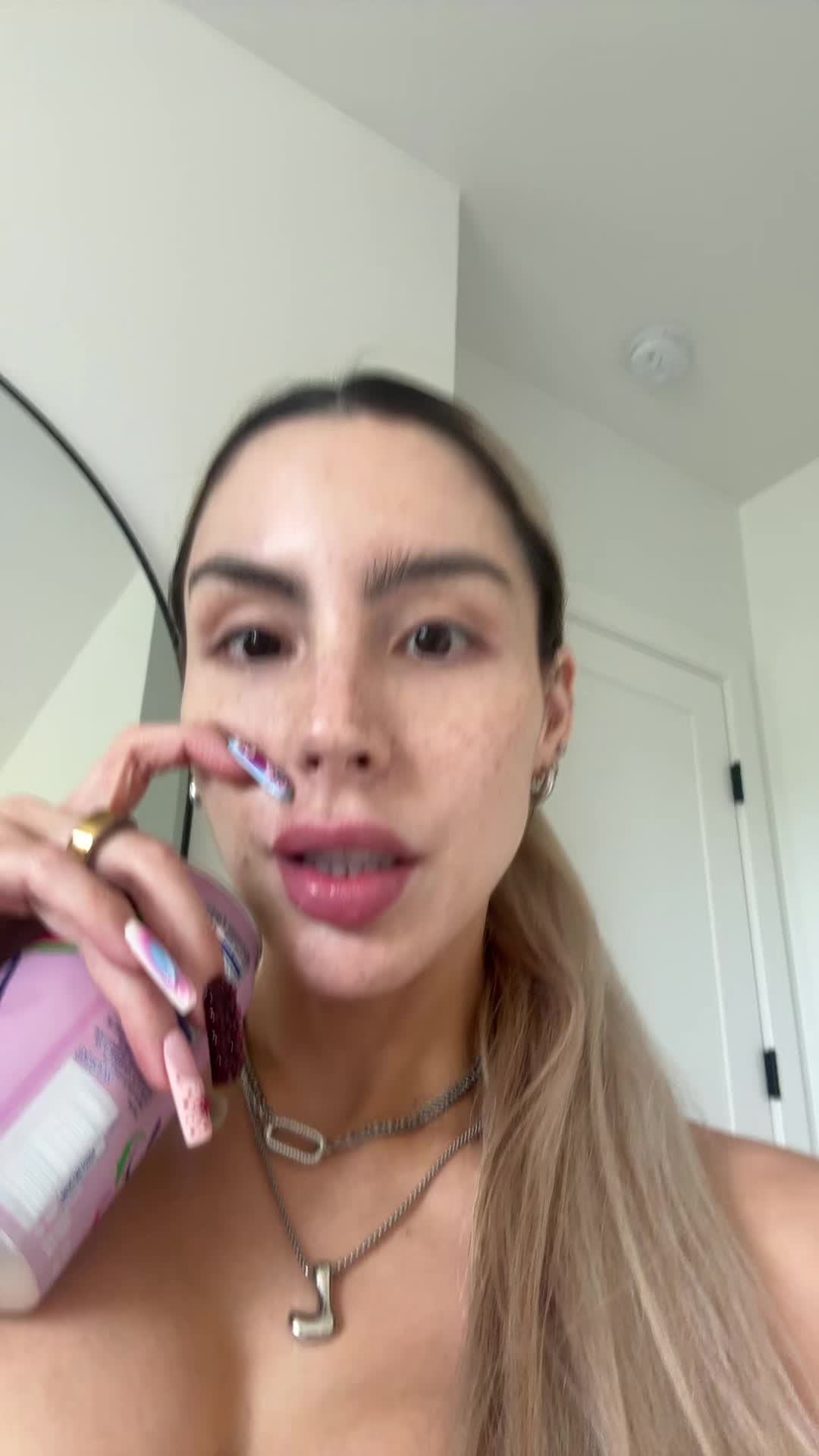 @chelsmeow24