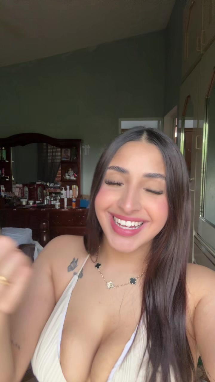 @paola_alana.