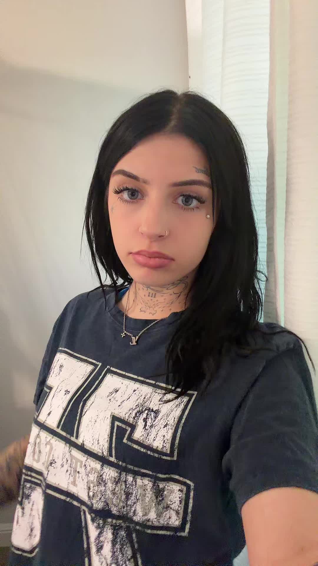 @Lilyrrrose