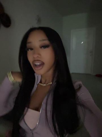 @Adaezeeeee