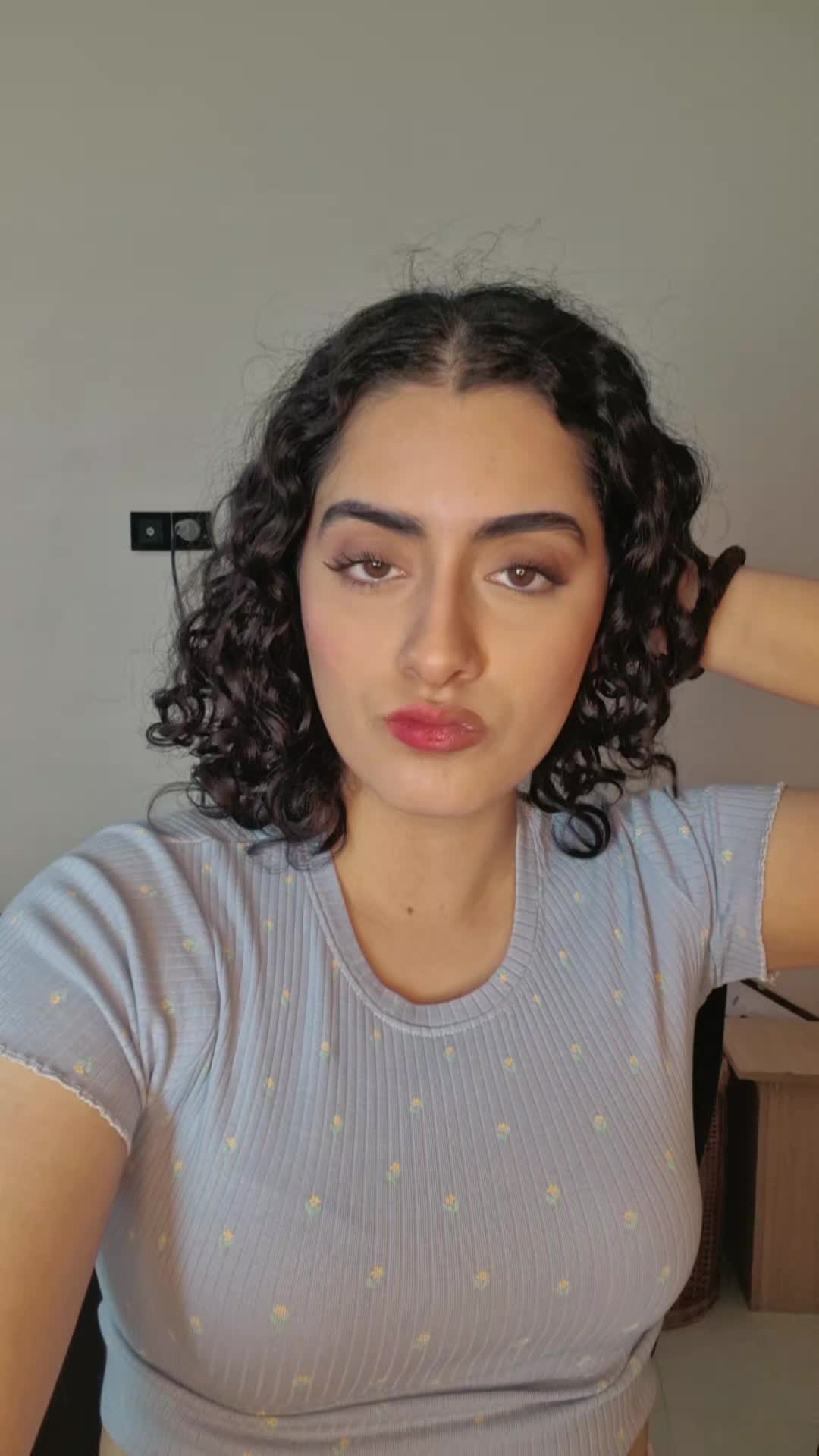@🤨
