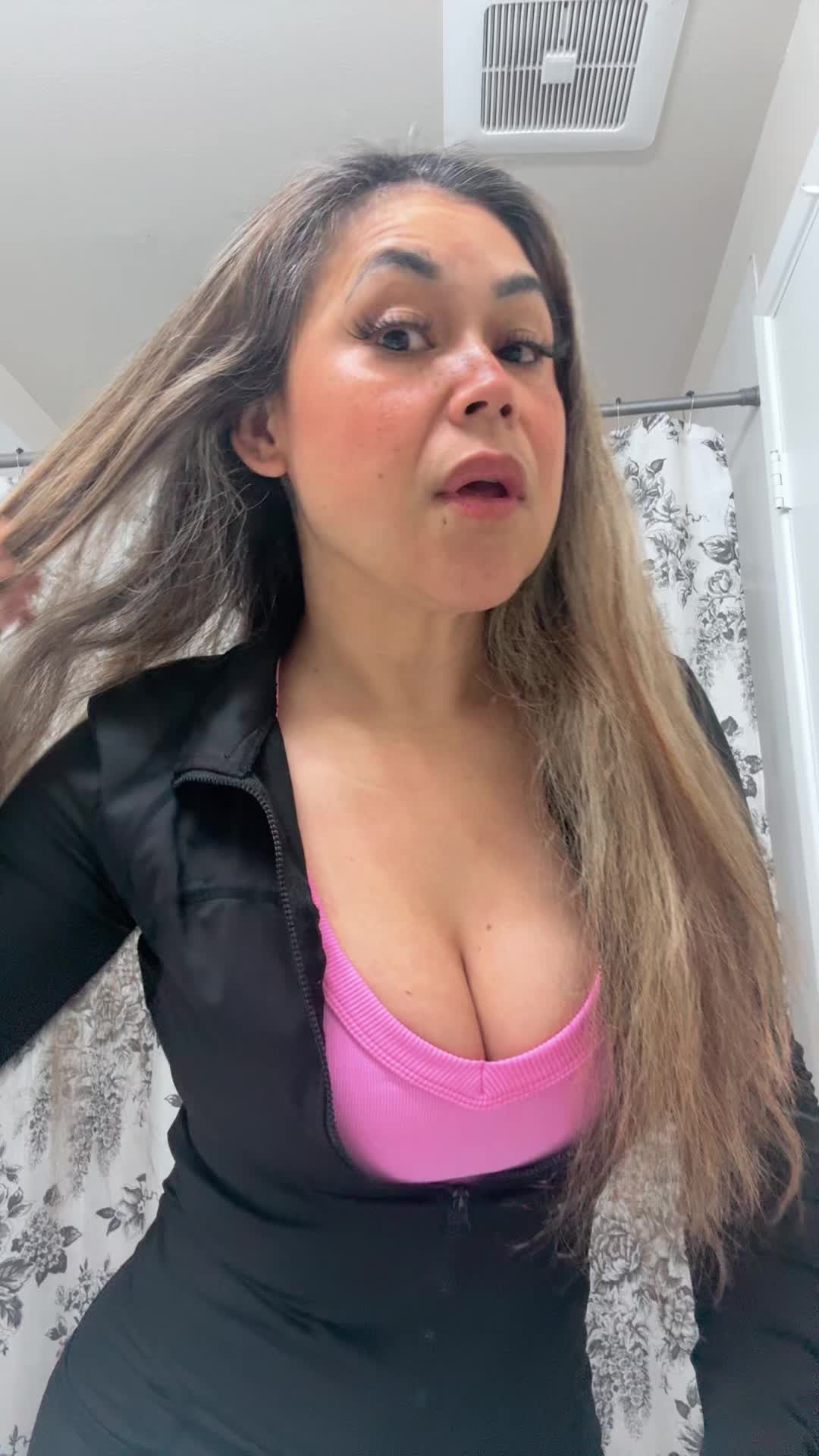 @Blingedbysonia