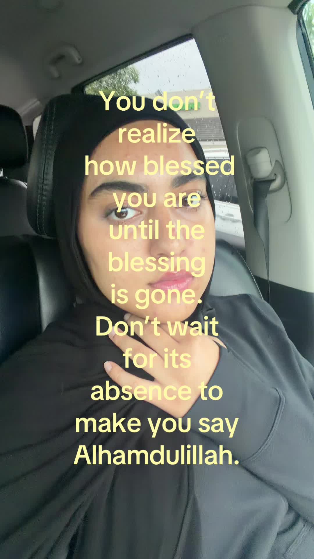 @AmiraInVogue