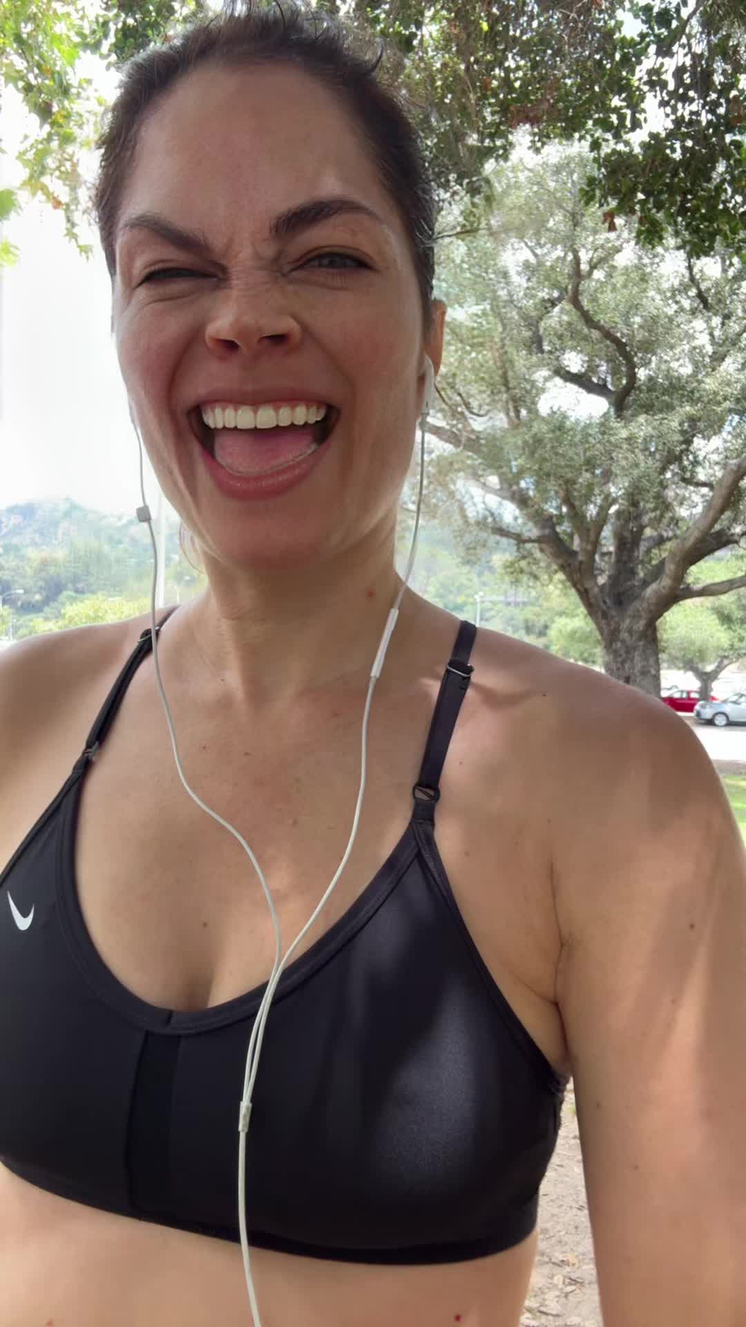 @KellyThiebaud