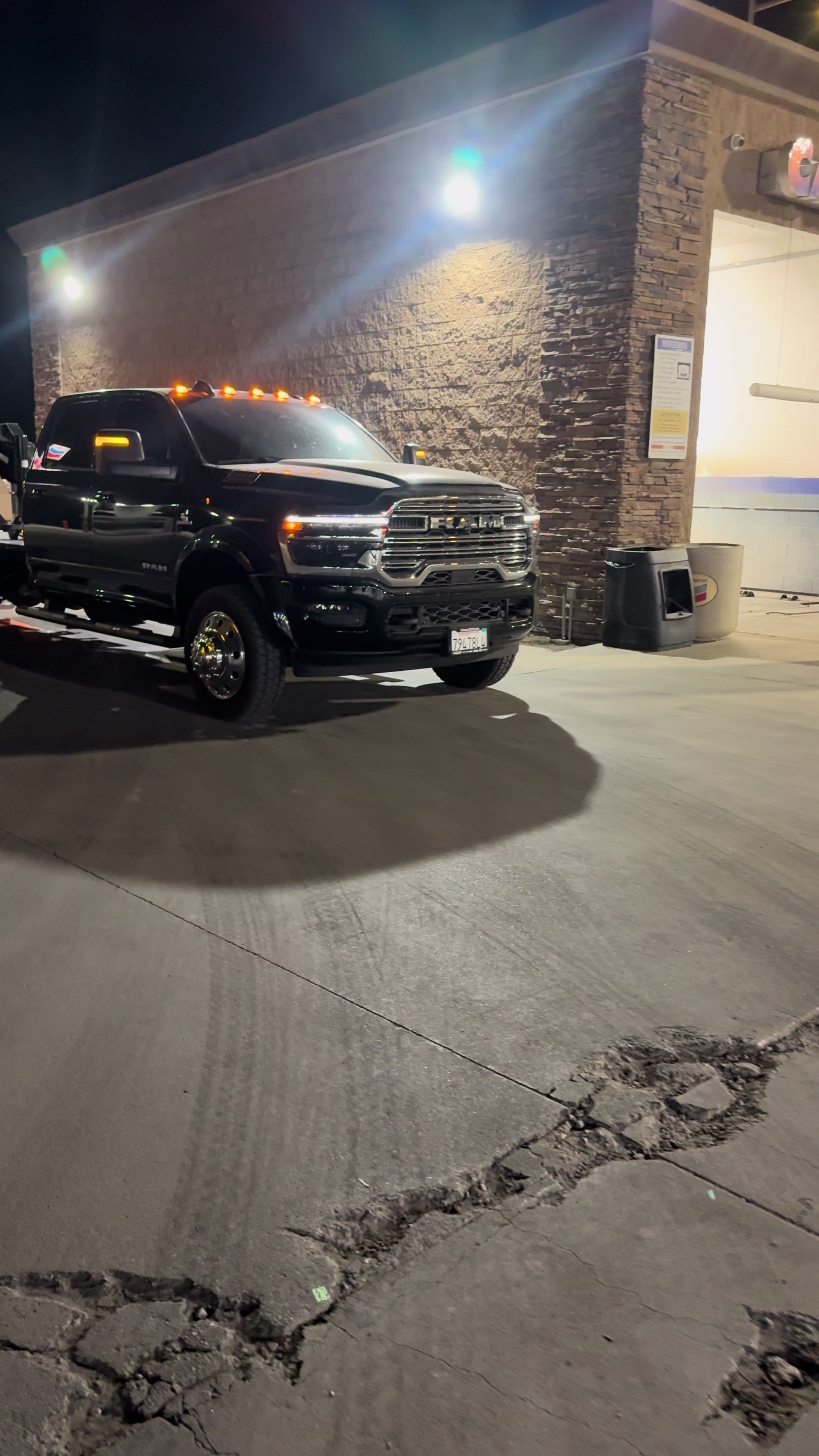 @Straight haulin