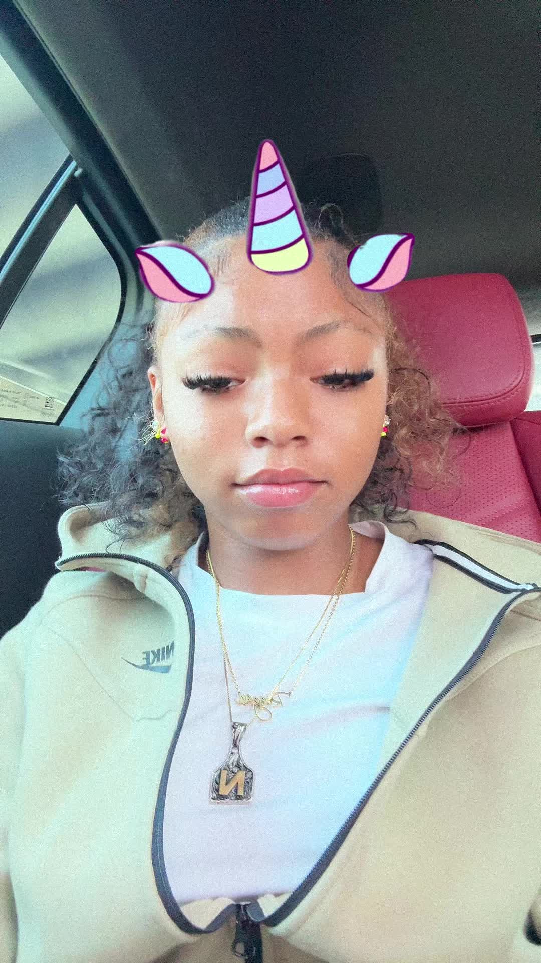 @😉