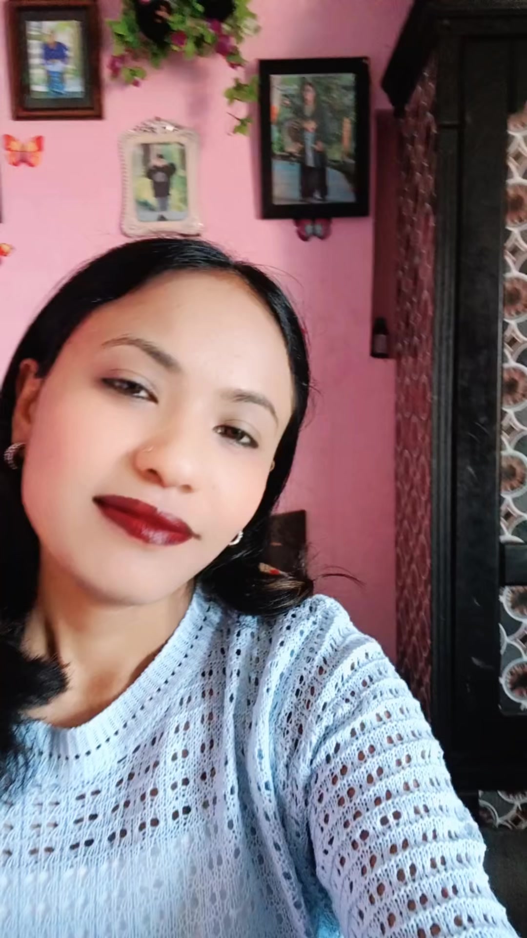 @samjana 👩&zwj;❤️&zwj;💋&zwj;👩💋💋💋