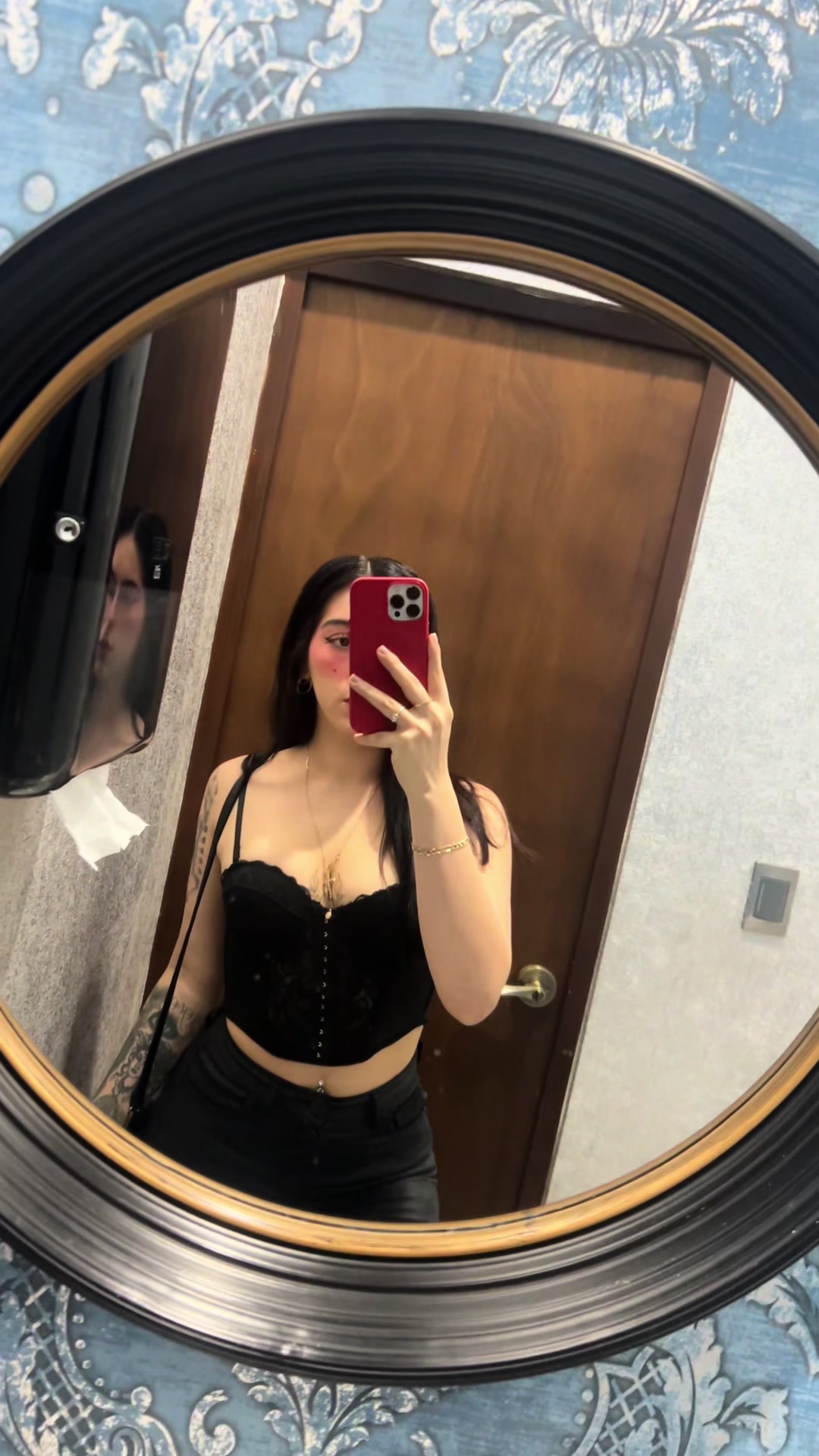 @karlapaolaoficial_
