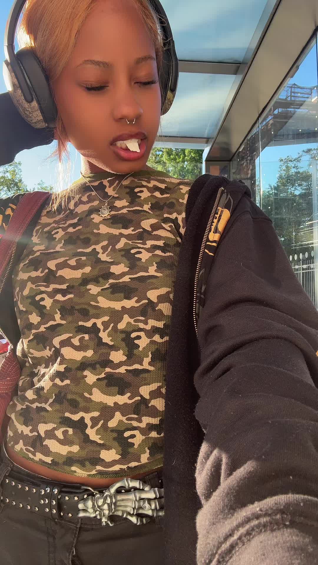 @tay.