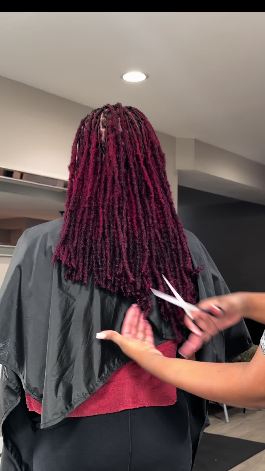 @yanneikaharriott