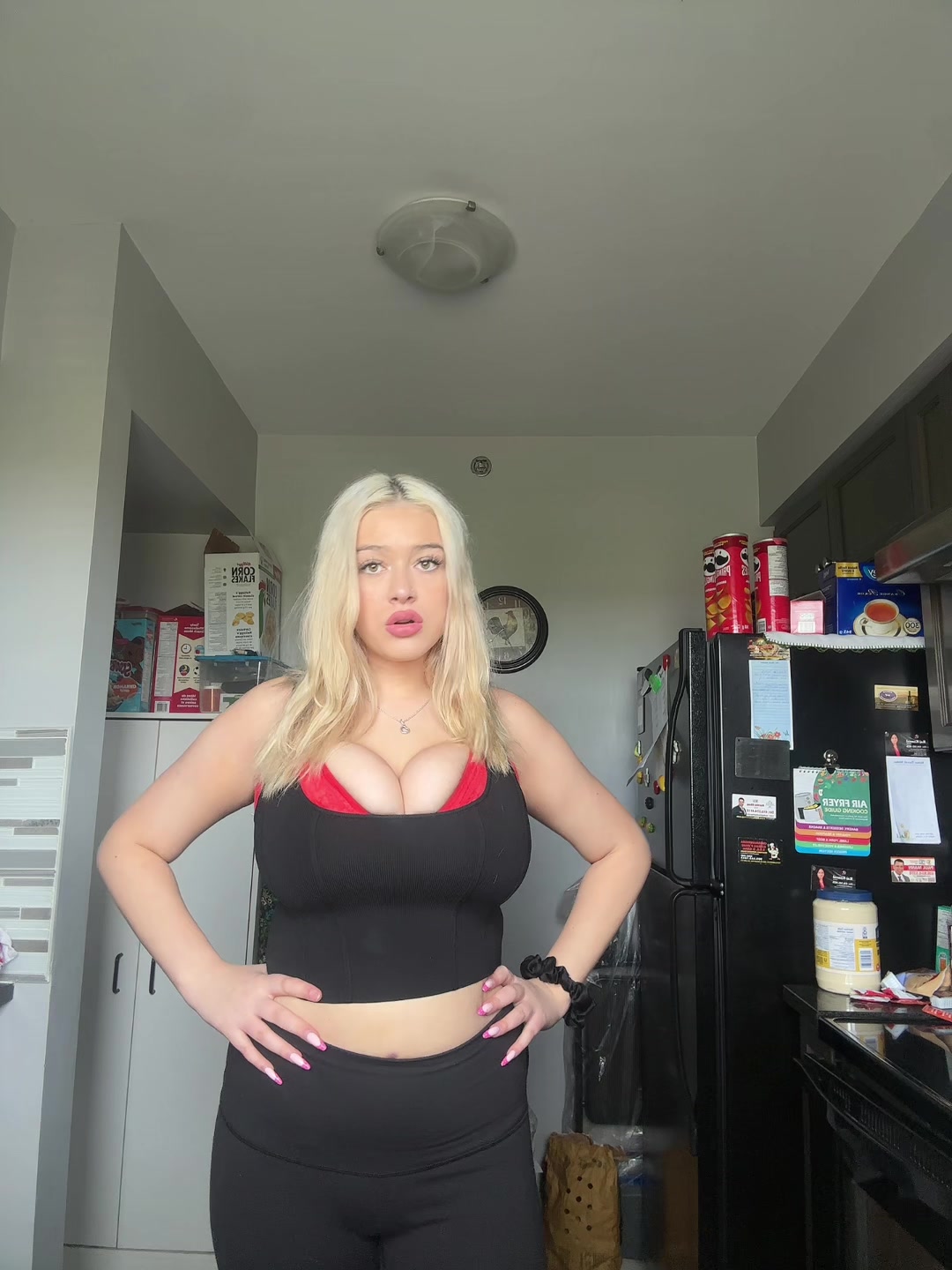 @itsjusturfavv