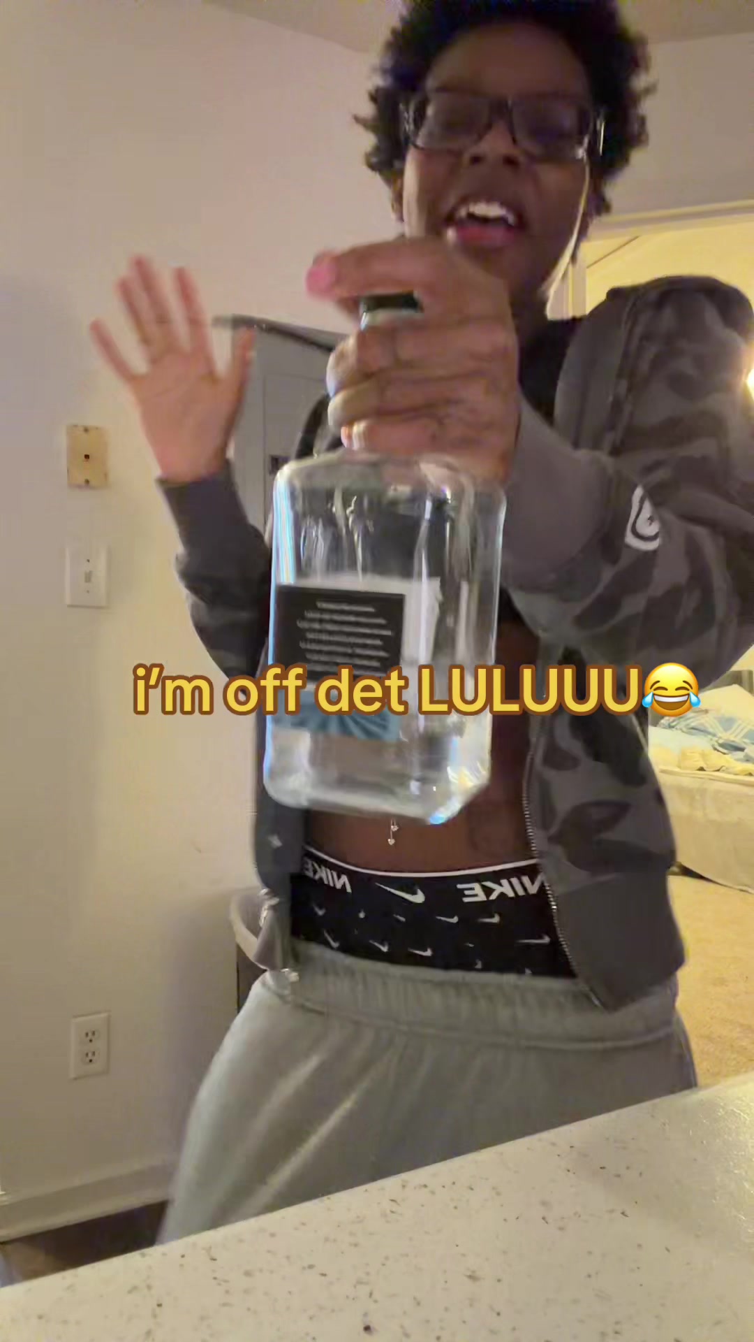 @femeaterrr