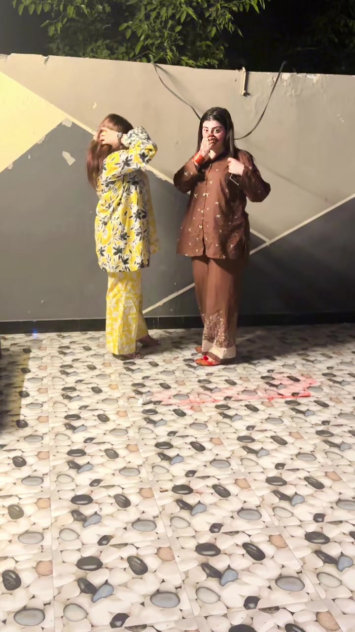 @badmashapesho2