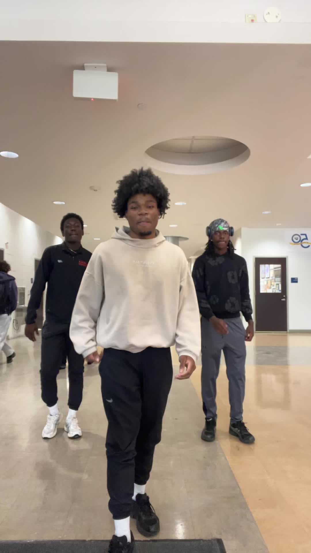 @J4🕺🏾.