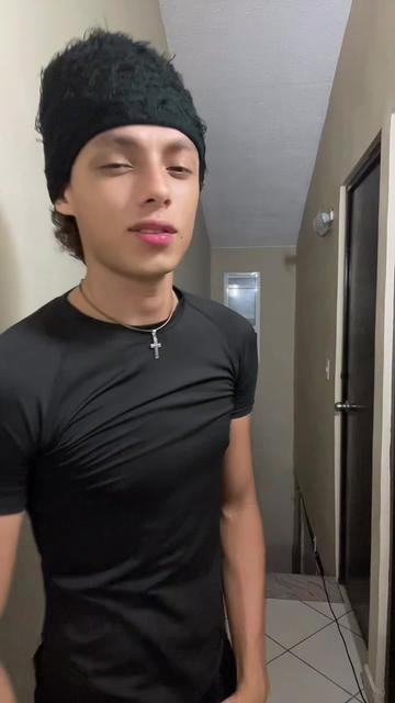 @aaron3lg 🦈