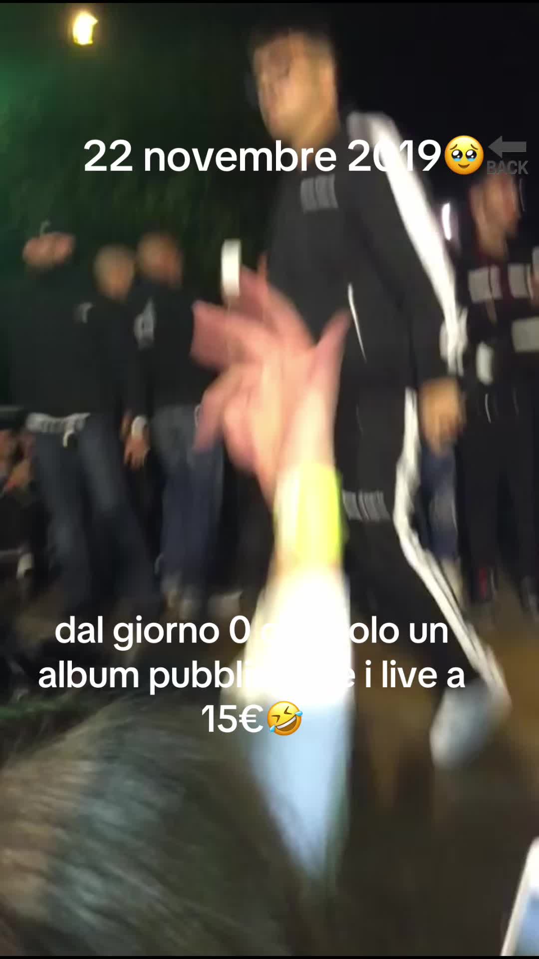 @😇