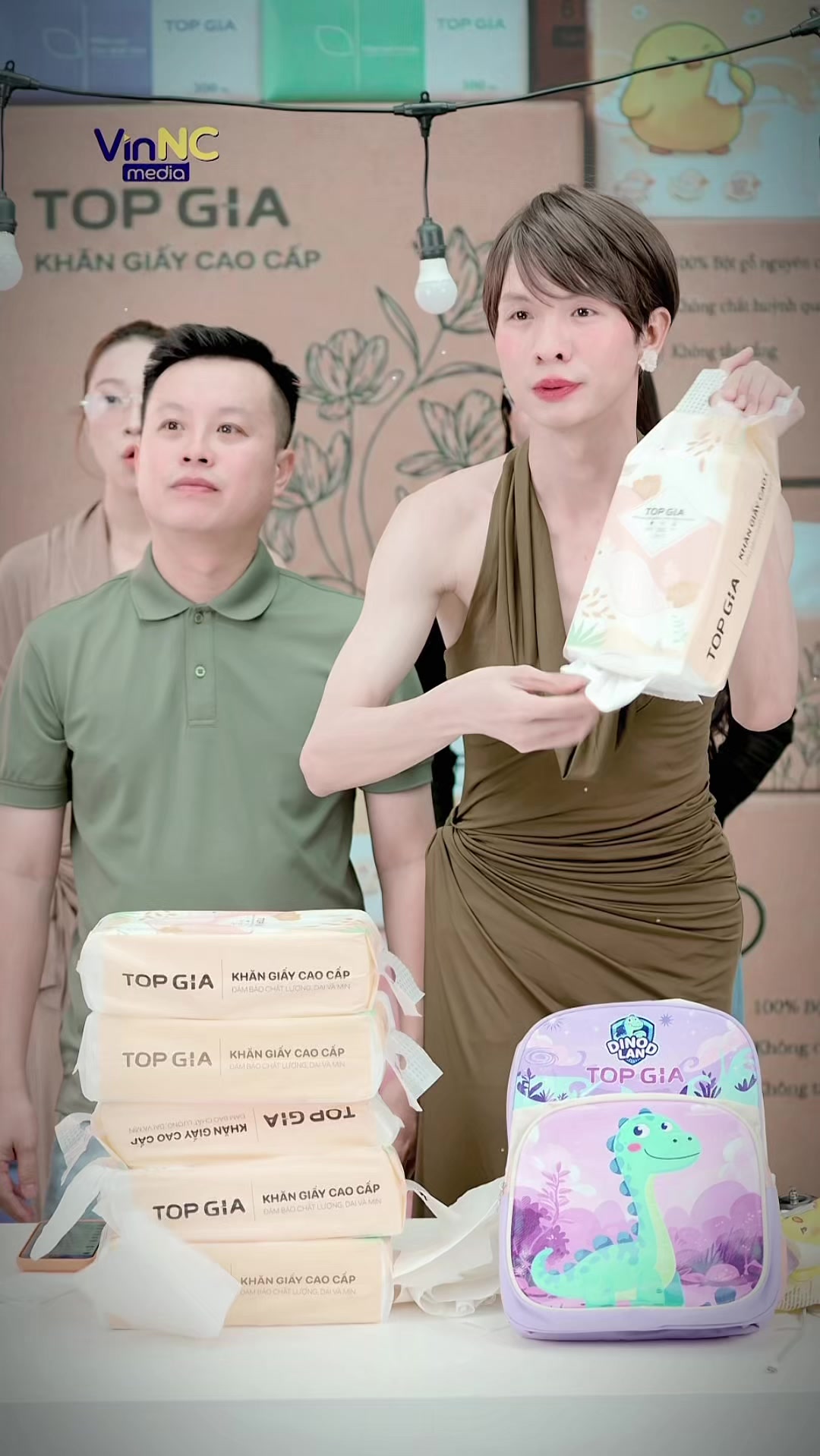 @PHAN HO&Agrave;NG MỸ