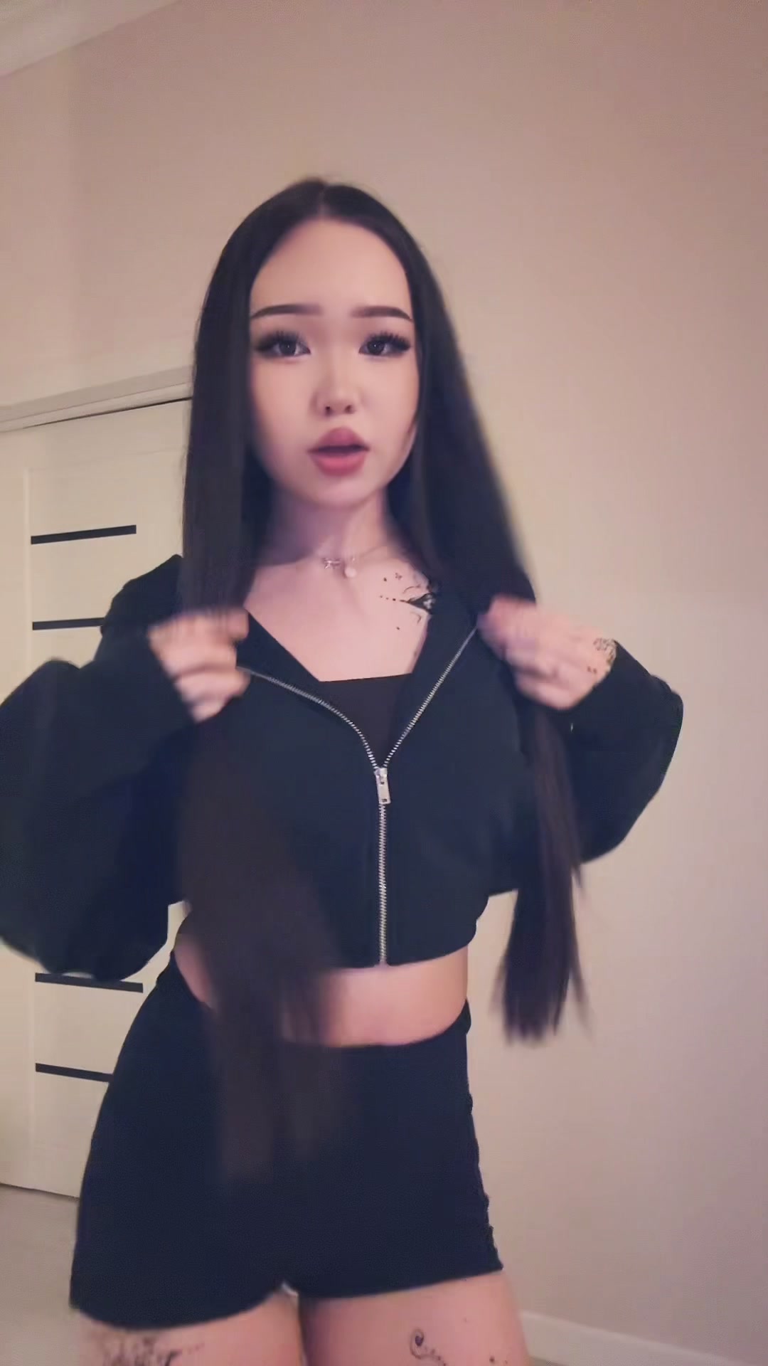 @жaн
