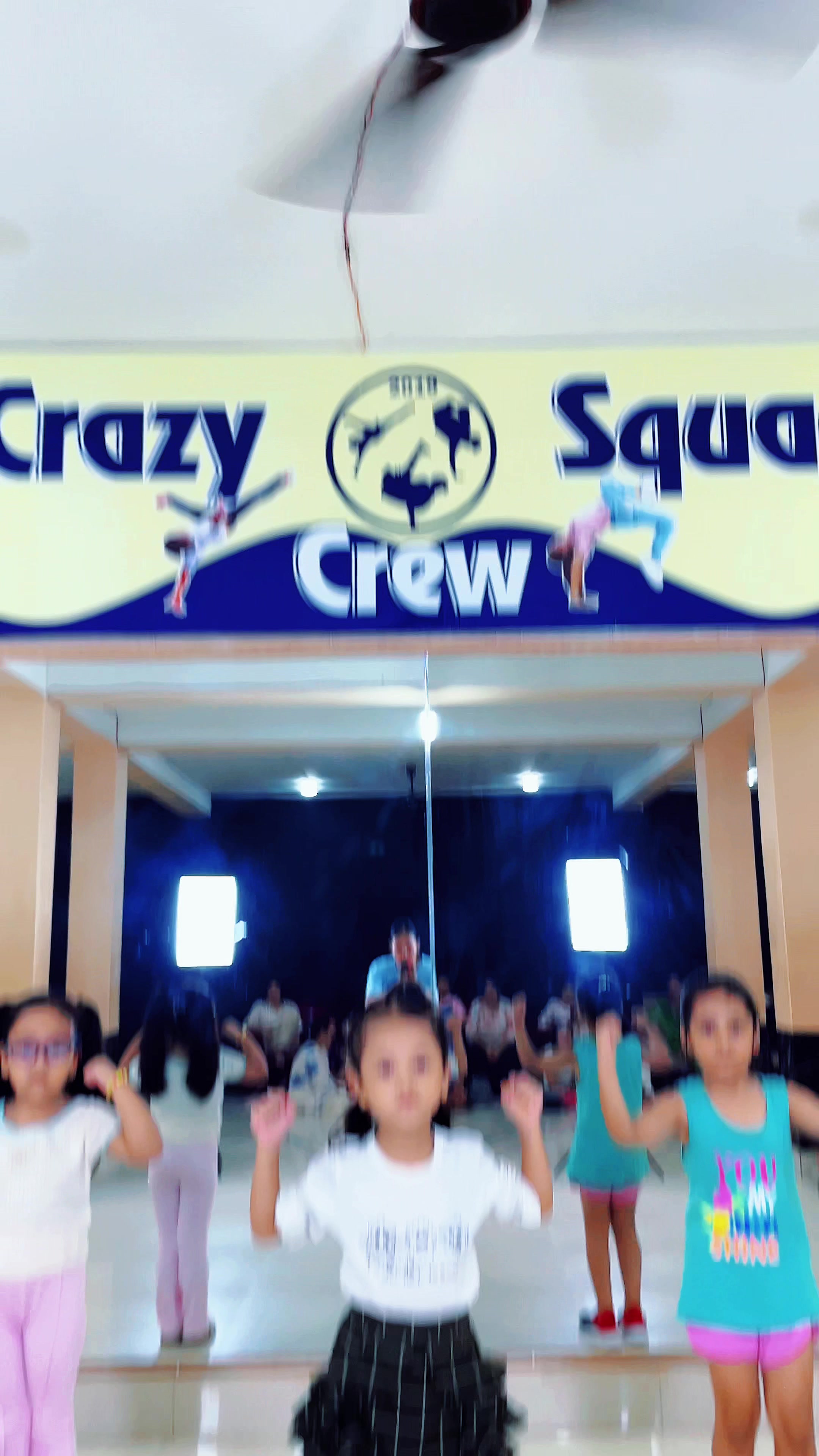 @Crazy Squad Crew