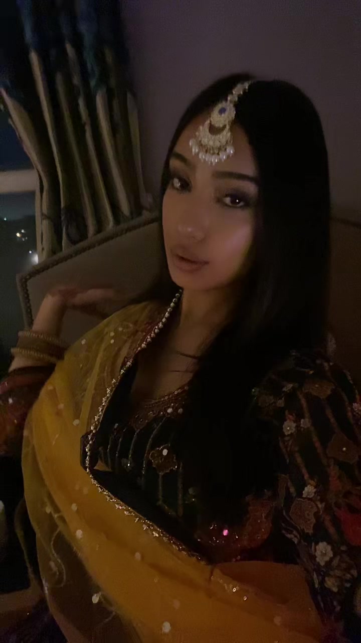 @️