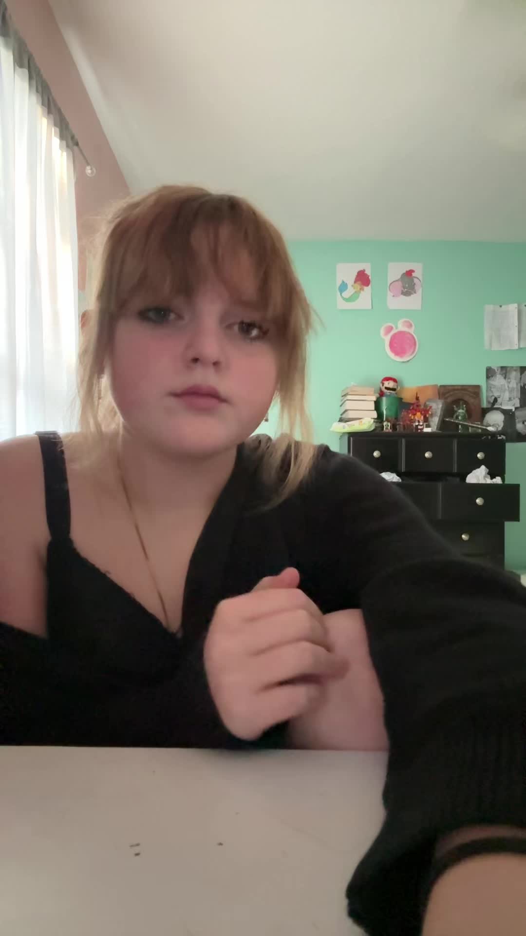 @lucyy