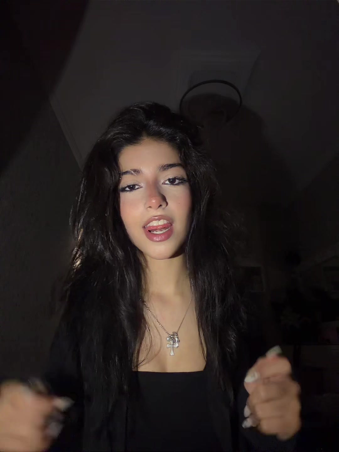 @avaaawoo