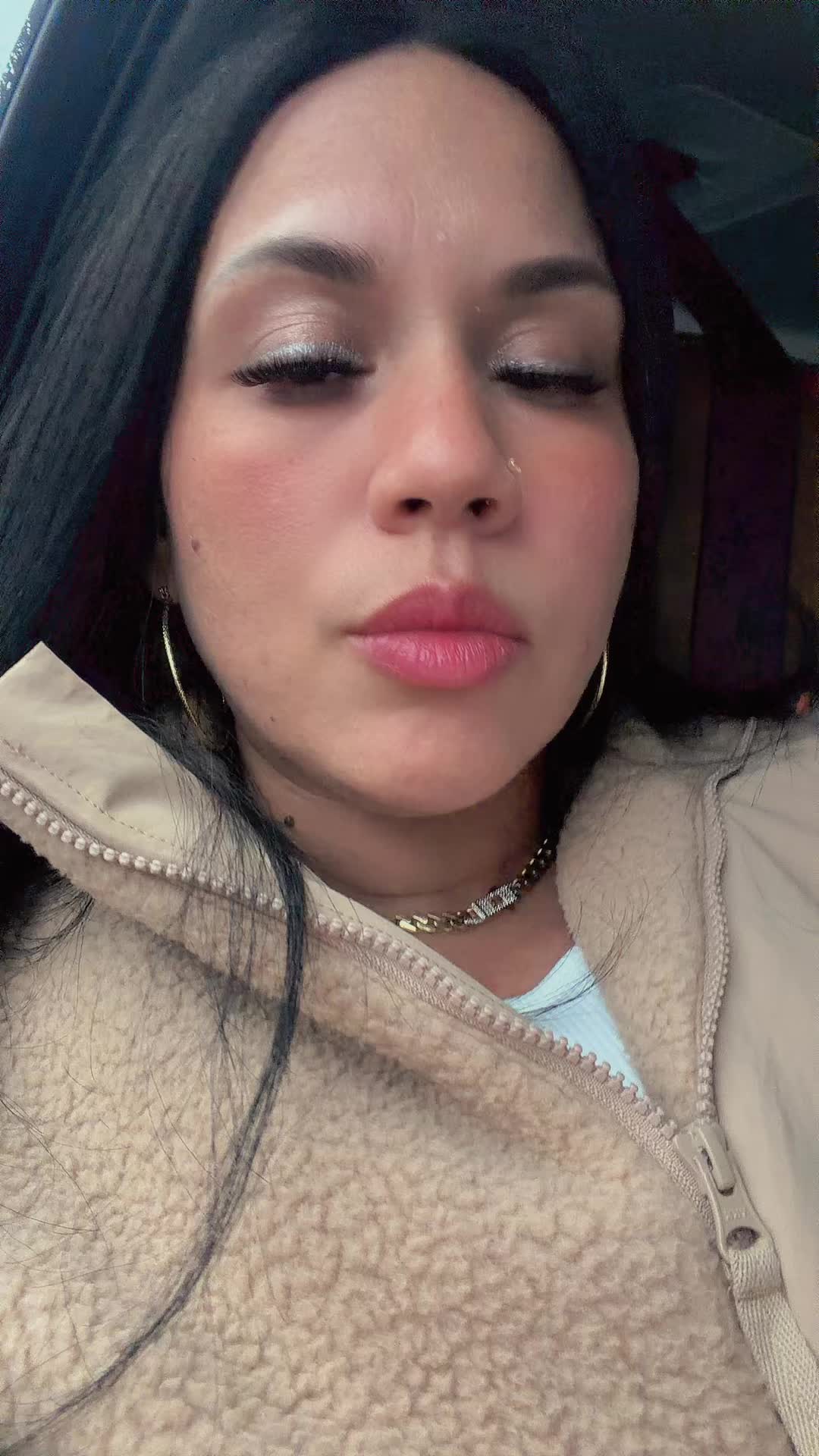 @R G