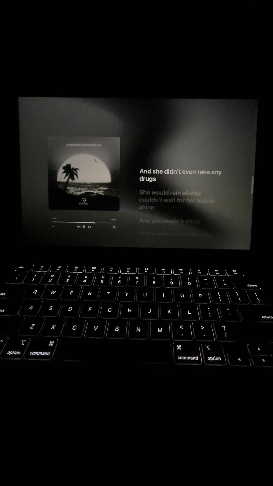 @🎧
