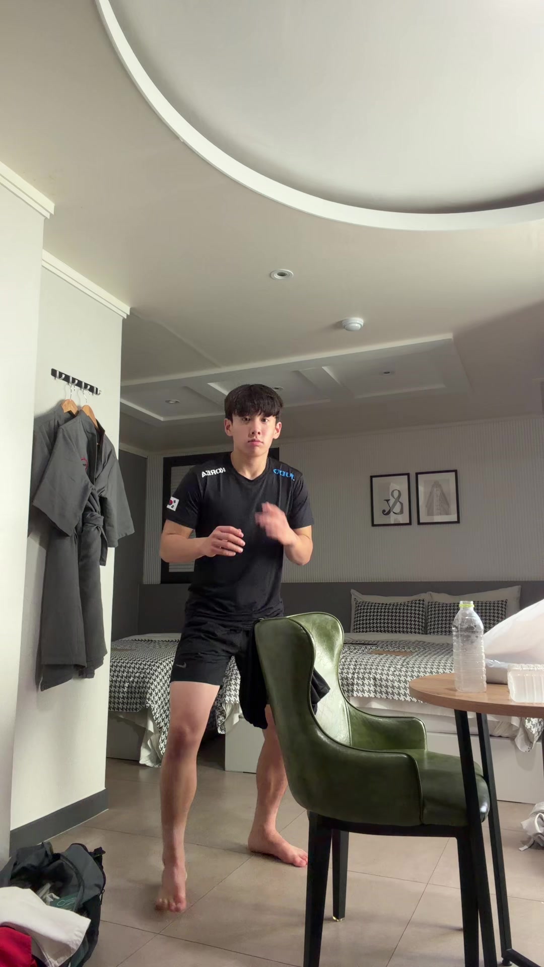 @황우현