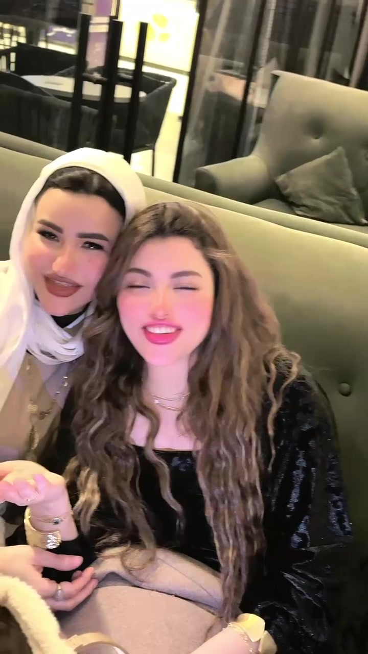 @ايه الروبي MAKEUP ARTIST