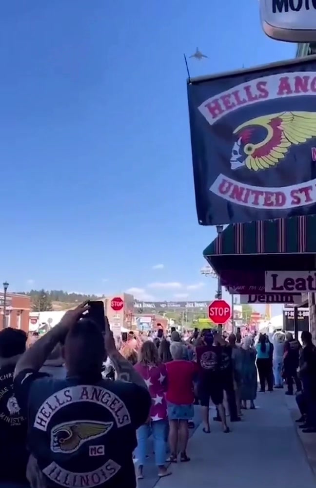 @HELLS ANGELS MOTORCYCLE CLUB