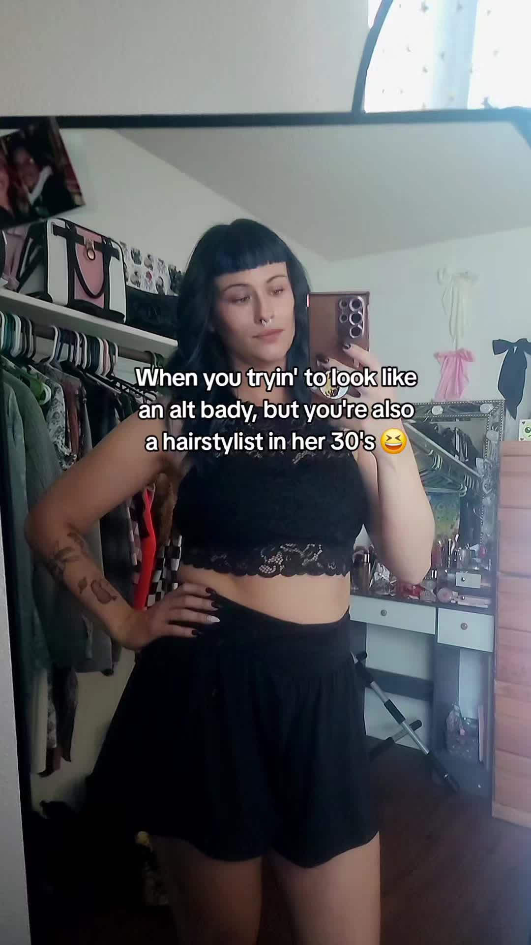 @yourgirlDEE