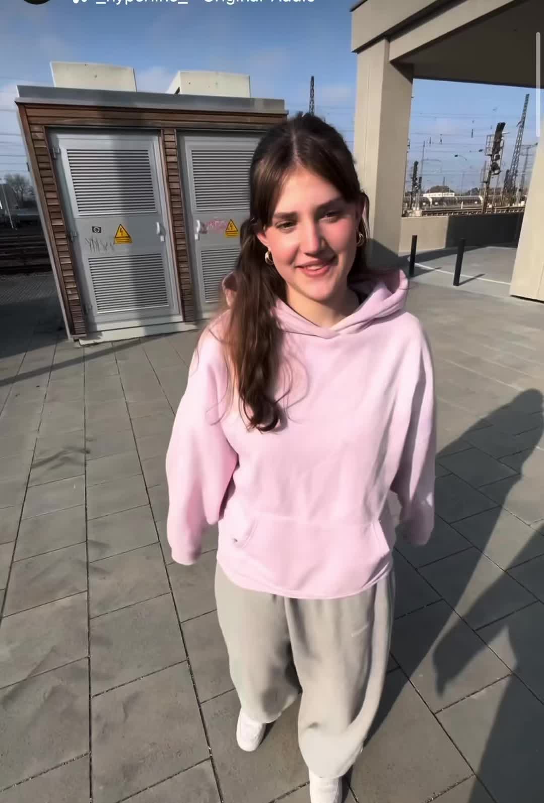 @Hyperl!ne