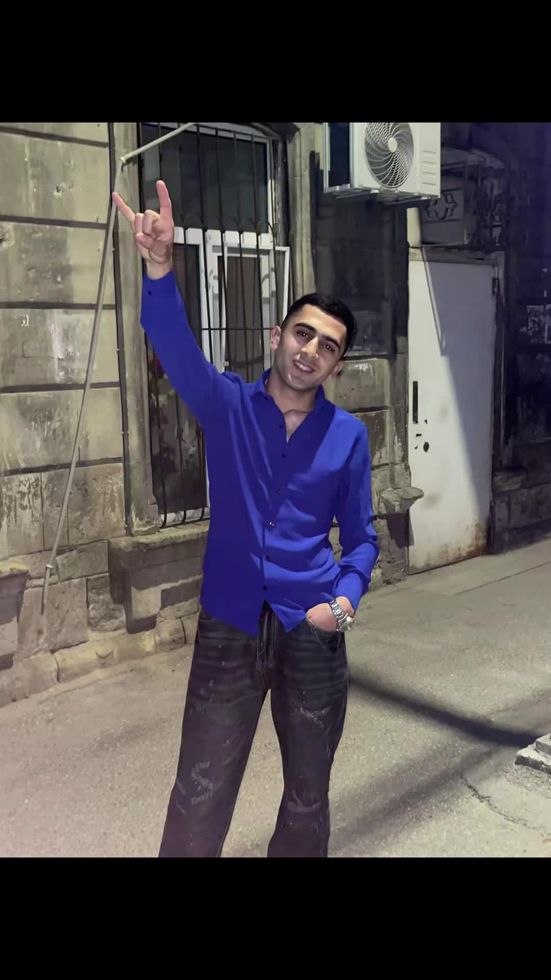 @Əxi