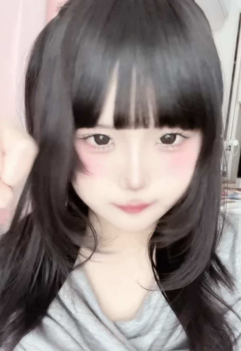 @もにもに