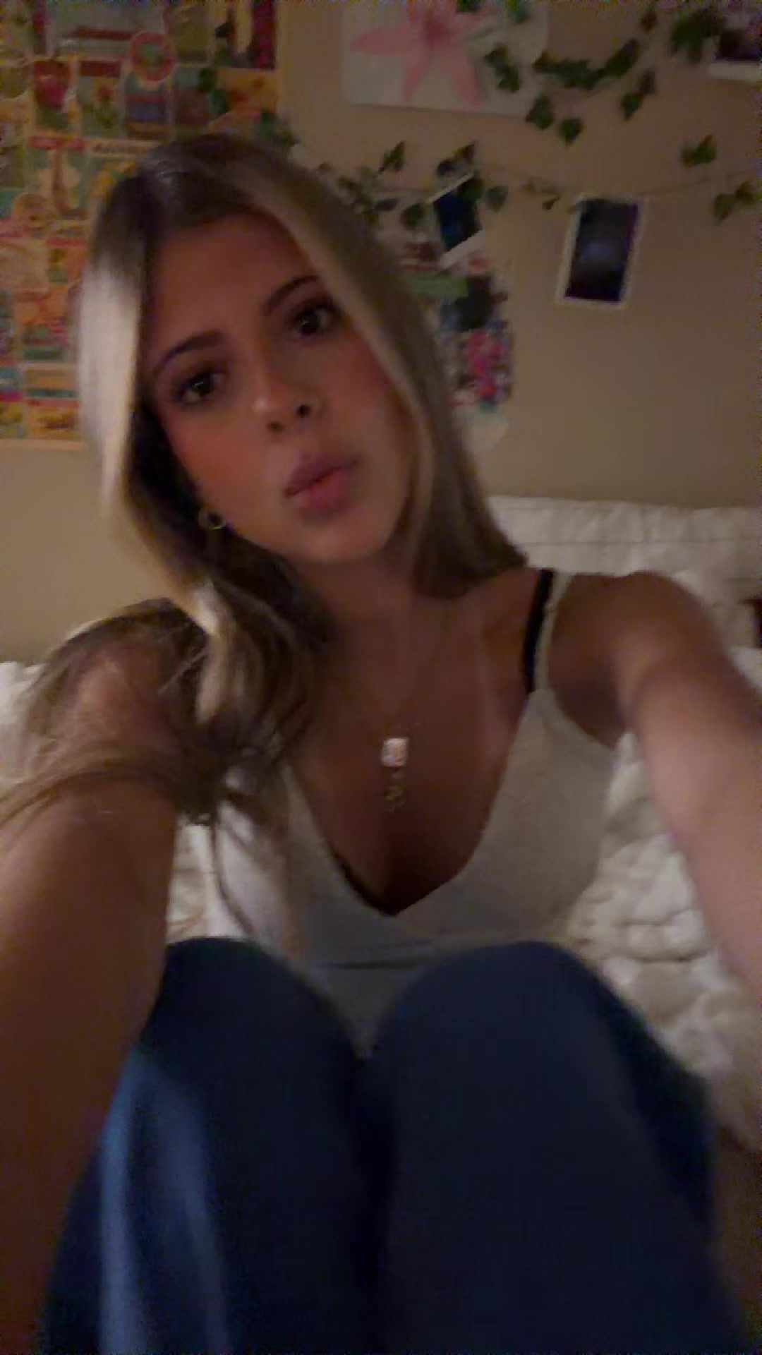 @whothefreakismariaclara