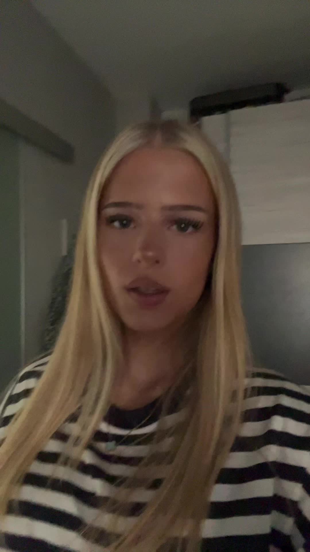 @𝐈𝐒𝐀𝐁𝐄𝐋𝐋𝐀