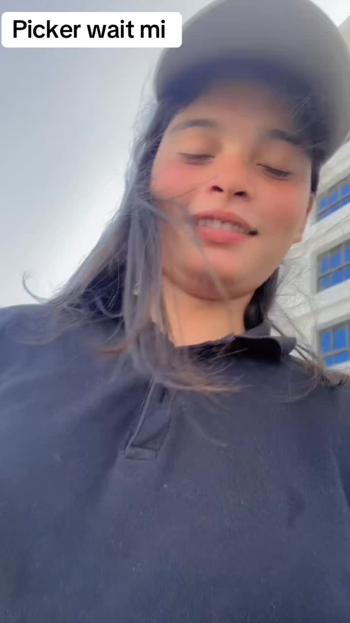 @(Nishubattra) world queen 👸