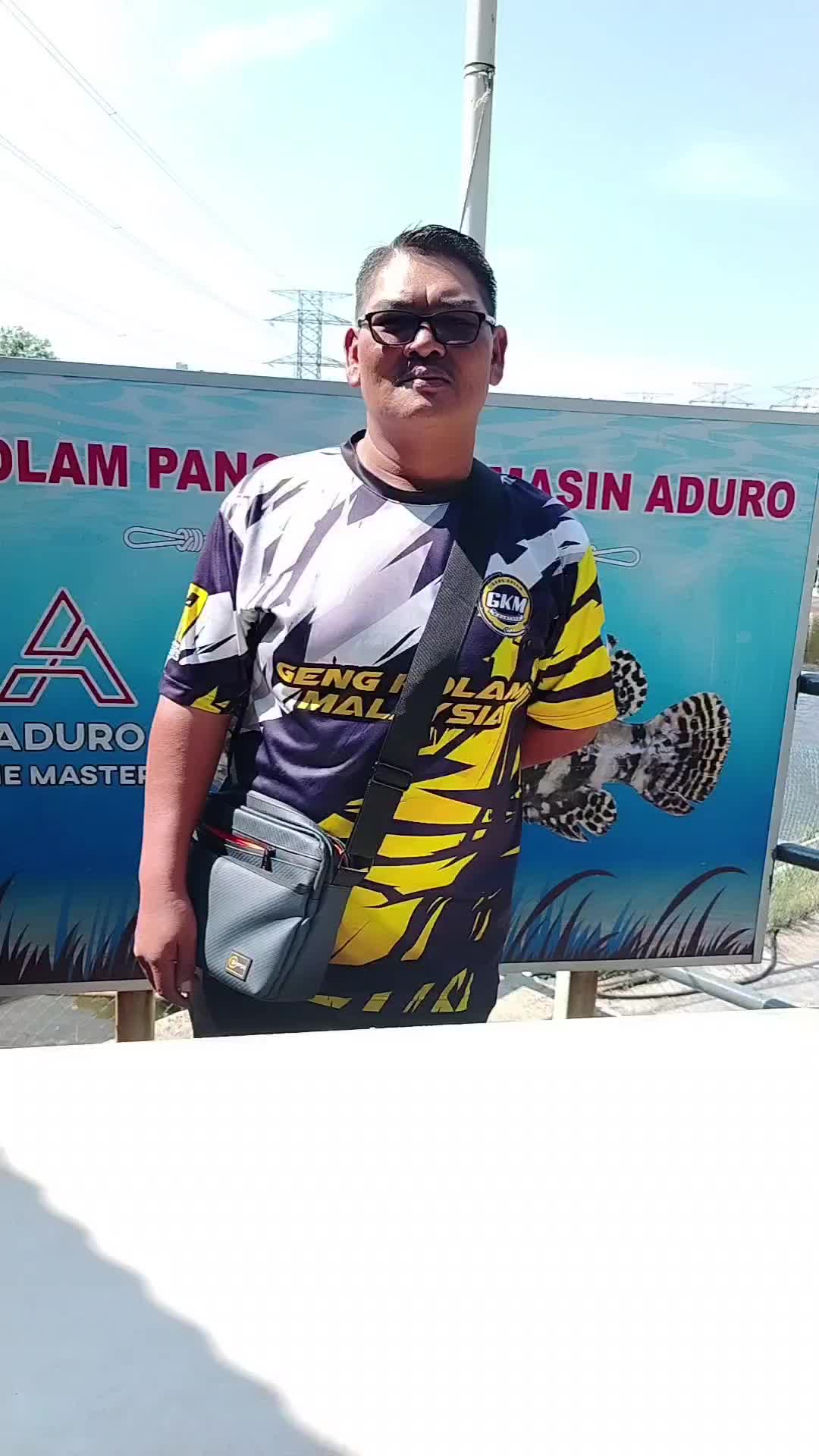 @MAEL ANGLER TST